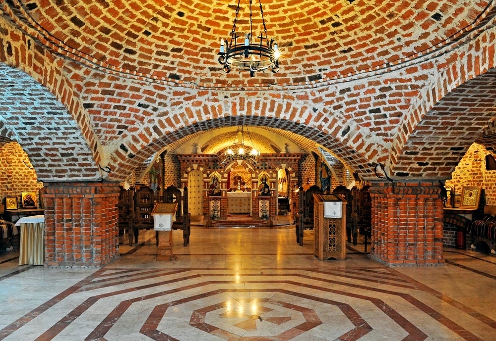 Manastiri